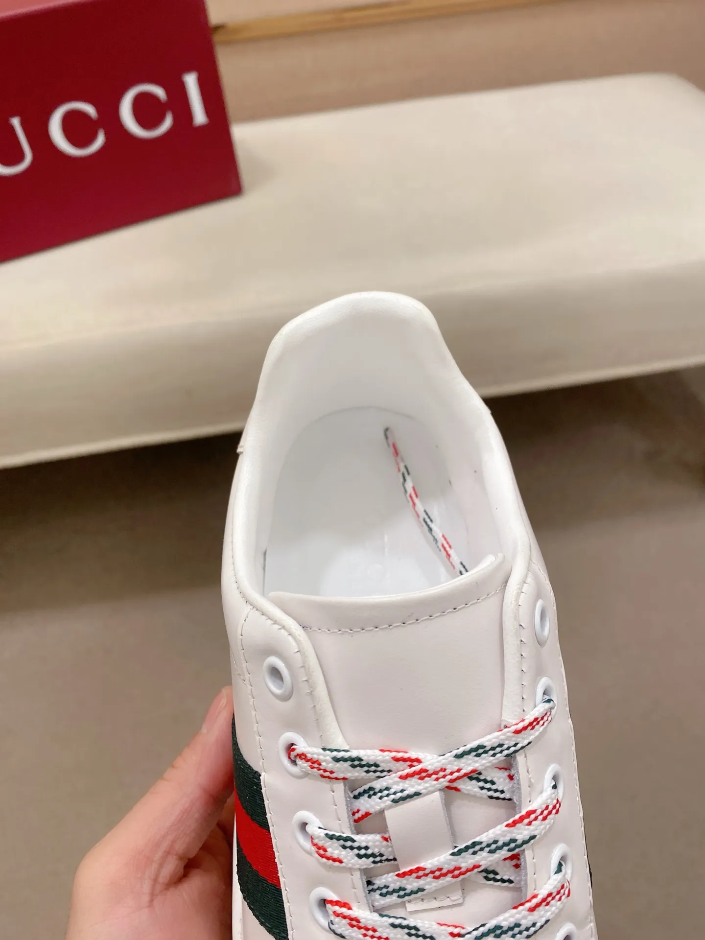 Factory price 442💰New GUCCI (Gucci) counters are available simultaneously, new men's shoes, 😘fabrics are selected imported cowhide, lining: sheepskin lining. 👍🏿 High-end ☄️ air-cushion molded anti-slip rubber outsole, exquisite lines, simple and elegant, comfortable and high-end for leisure travel. Code number: 39 to 44 (45 can be customized and cannot be returned or exchanged)